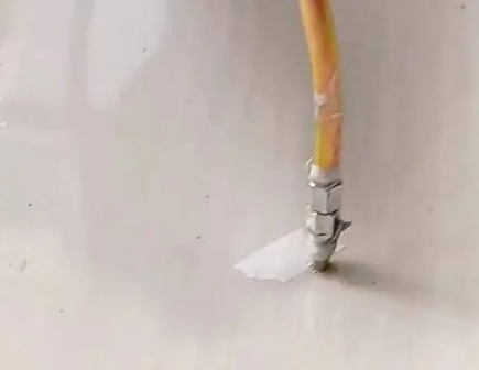 苍溪瓷砖空鼓维修公司专业解答在瓷砖铺贴过程中，如果使用的砂料过粗（如全部使用了粗砂），可能会导致以下问题